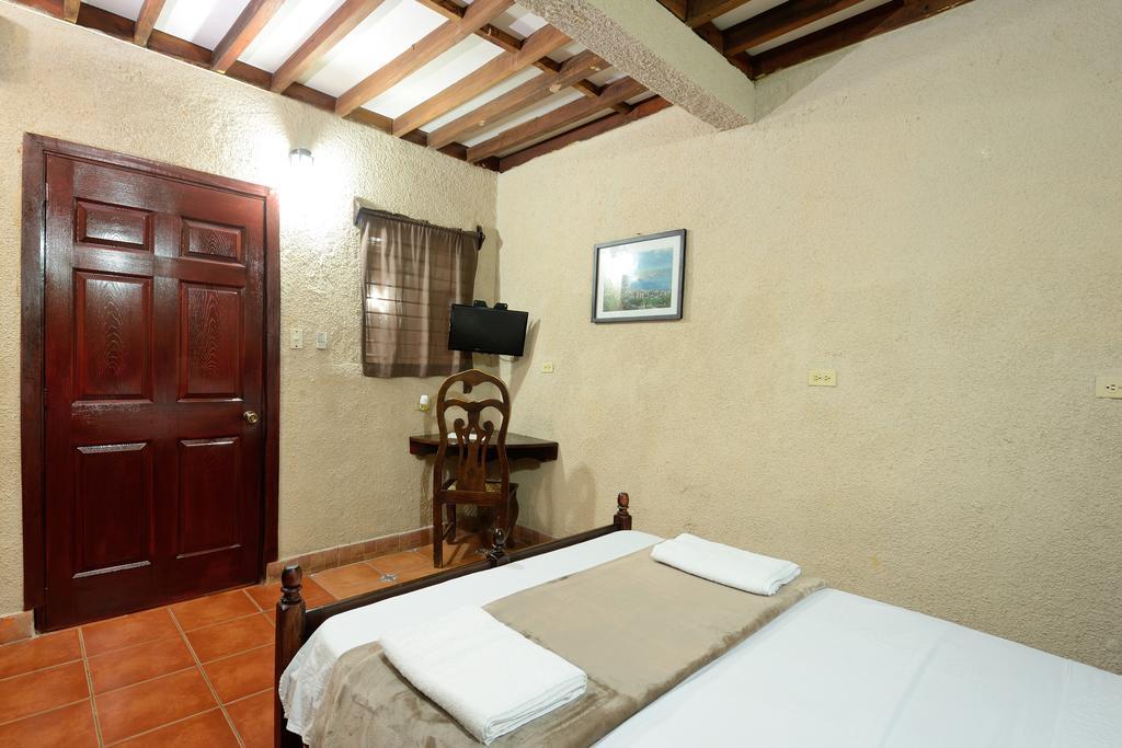 Hotel Libano León エクステリア 写真